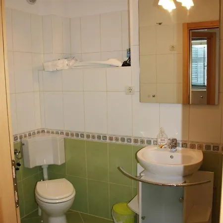 Apartmán App Nirvana Mit Garten In Der Altstadt Von By Interhome *